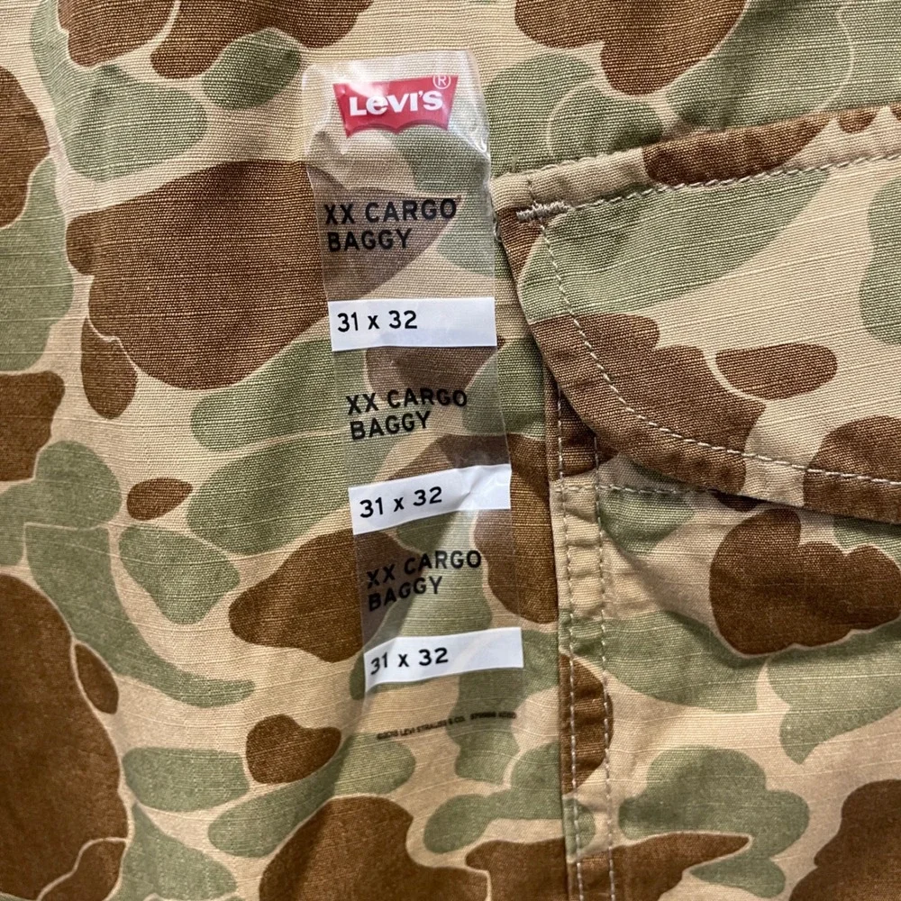 Levi's Men's Brown Frog Skin Camo XX Cargo Baggy Pants Size 31 x 32